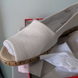White Leather open toed size 12M NWT